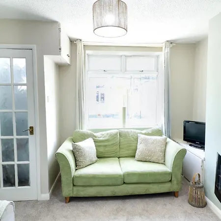 Holiday home Comfortable 2-bed In By Mcpi Hosting, Ideal For Contractors With Free Wifi & Parking